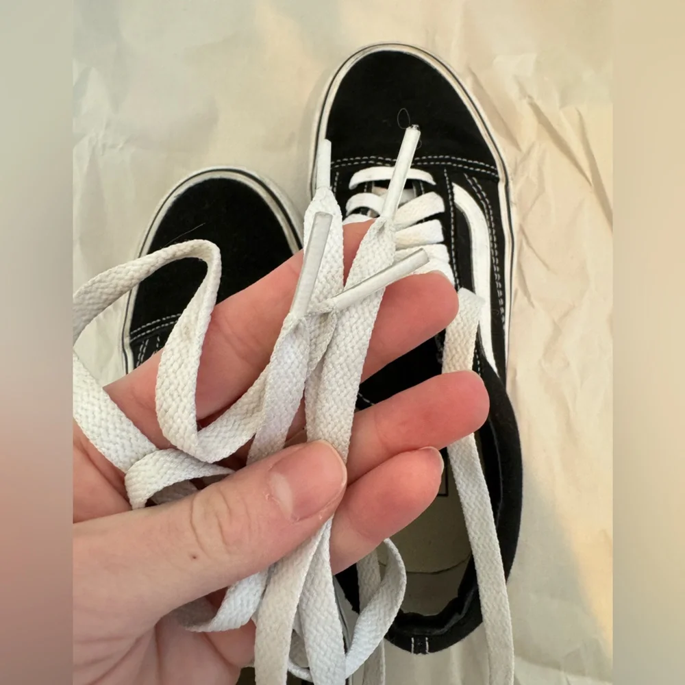 Vans Old Skool Canvas Platform Skater Sneakers in Black and White, Size 5 - Picture 8 of 10